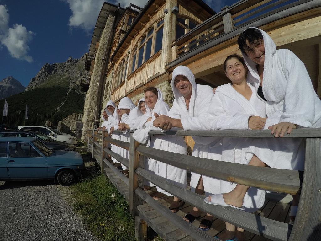 Hotel Pordoi Passo Pordoi Vegetarian Hotel Канацеї Екстер'єр фото
